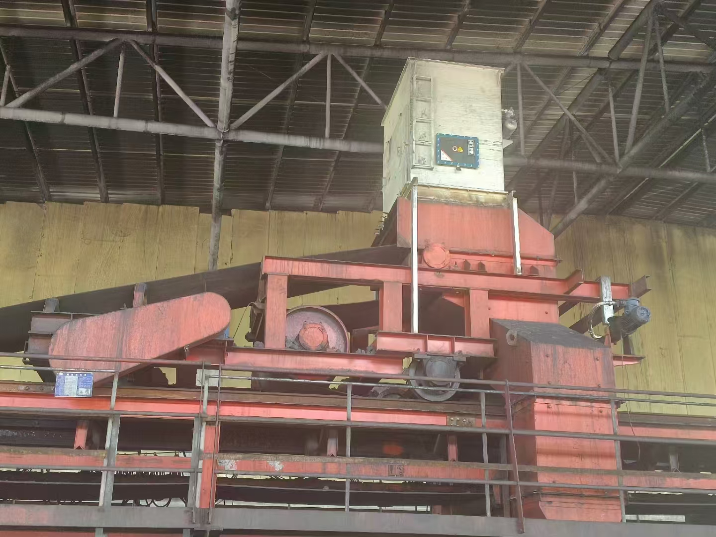 皮帶輸送機(jī)袋式除塵器